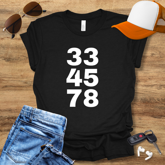 33 45 78  T-Shirt